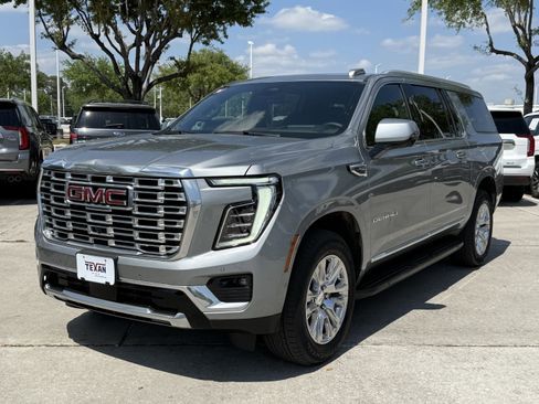 Used 2025 GMC Yukon XL Denali image 9