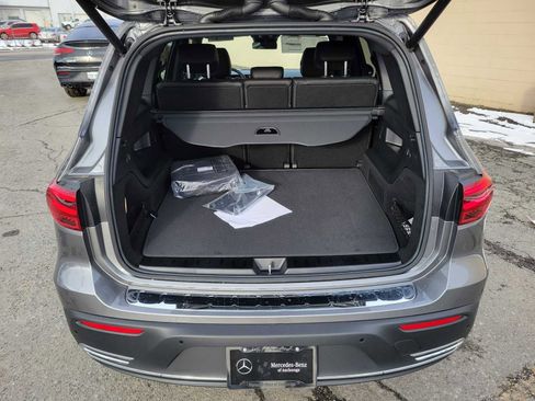 Used 2025 Mercedes-Benz EQB 350 4MATIC SUV image 16