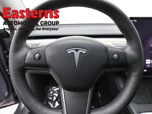 Used 2022 Tesla Model 3 image 10