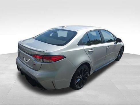 Used 2025 Toyota Corolla SE FWD image 4