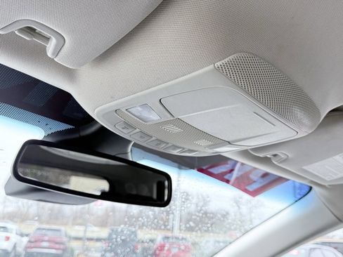 Used 2020 Ford Edge Titanium image 21