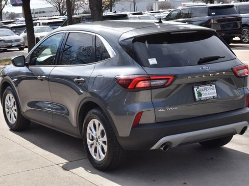Used 2023 Ford Escape Active image 10