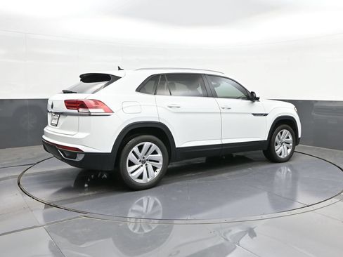 Used 2020 Volkswagen Atlas Cross Sport SE FWD image 15