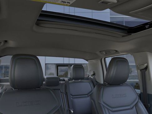 New 2026 Ford Maverick Lobo AWD/4WD image 12