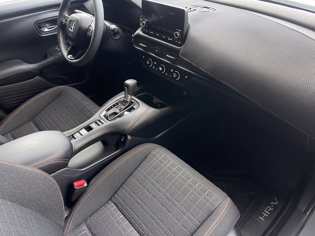 Used 2025 Honda HR-V Sport image 19