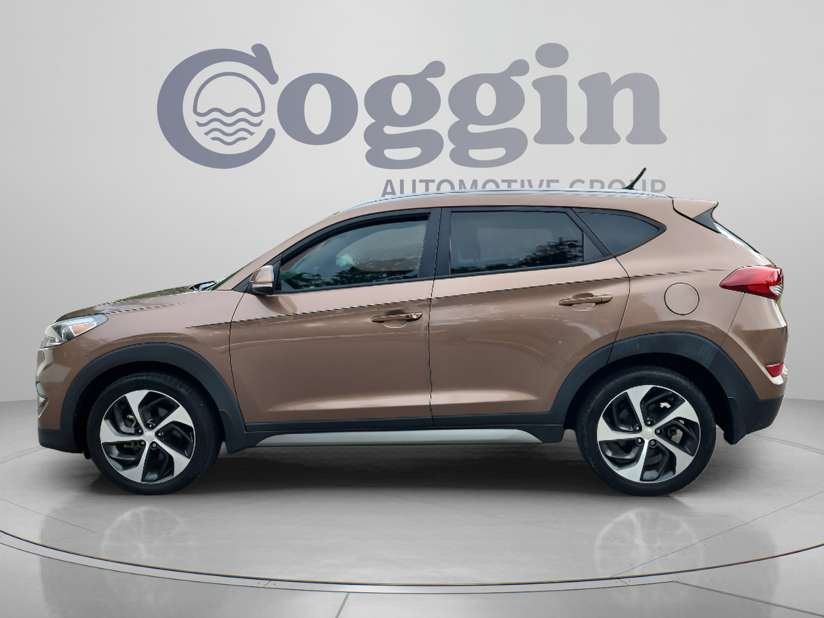 Used 2017 Hyundai Tucson Sport w/ Cargo Package FWD image 2