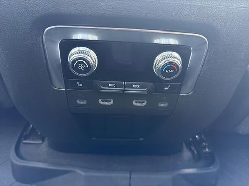 Used 2023 GMC Yukon Denali w/ Denali Reserve Package AWD/4WD image 21