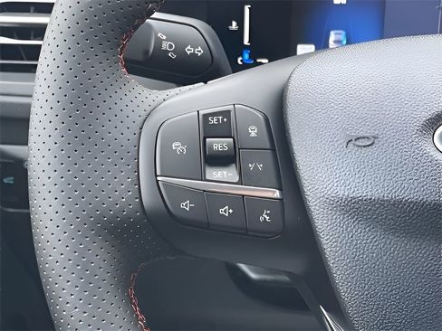 New 2025 Ford Escape ST-Line w/ Tech Pack #1 AWD/4WD image 24