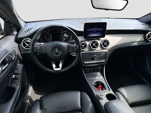 Used 2020 Mercedes-Benz GLA 250 4MATIC image 22