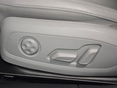 Used 2022 Audi A4 2.0T Premium Plus w/ Premium Plus Package image 39