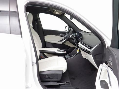 New 2026 BMW X1 xDrive28i w/ Technology Package AWD/4WD image 17