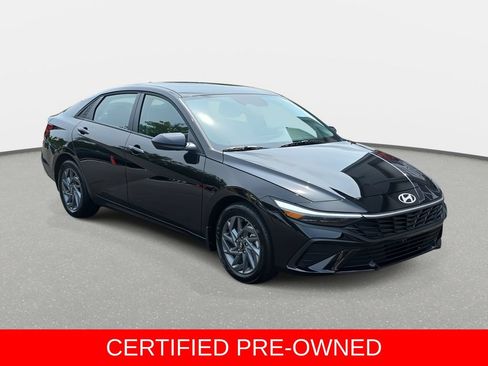 Certified 2026 Hyundai Elantra Hybrid FWD image 3