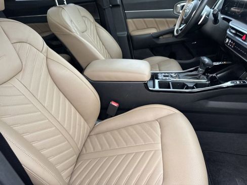 New 2025 Kia Sorento SX Prestige w/ Olive Brown Leather Package image 11