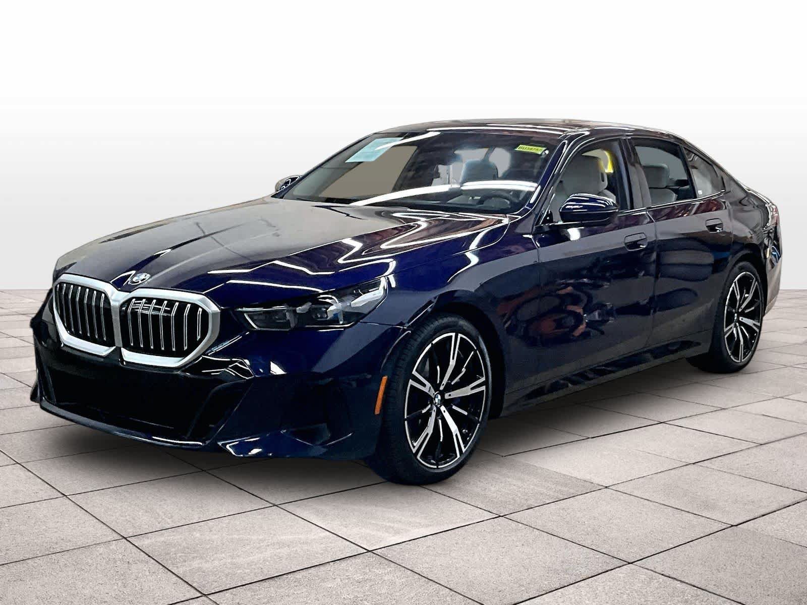 Used 2026 BMW 530i w/ M Sport Package RWD image 1