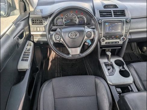 Used 2012 Toyota Camry SE FWD image 8