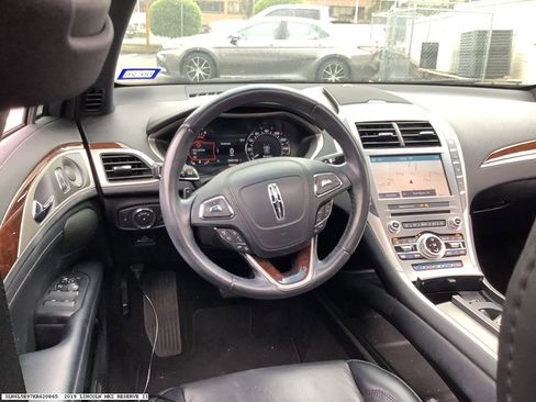 Used 2019 Lincoln MKZ Reserve FWD image 15