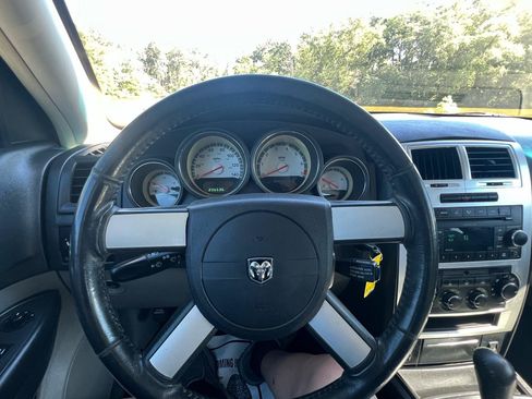Used 2009 Dodge Charger SXT RWD image 27