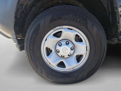 Used 2022 Toyota Tacoma SR RWD image 18