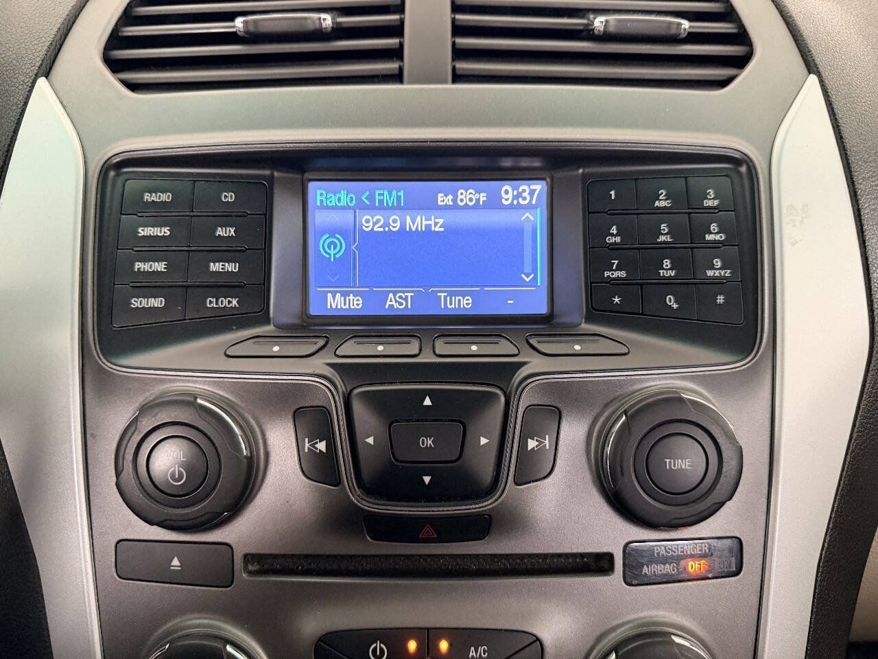 Used 2013 Ford Explorer FWD image 27