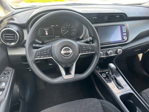 Used 2023 Nissan Kicks SV image 22