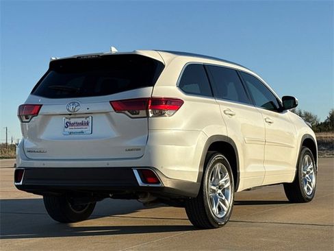 Used 2019 Toyota Highlander Limited image 8