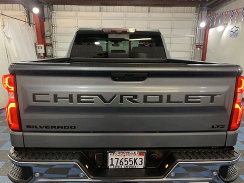 Used 2021 Chevrolet Silverado 1500 LTZ w/ LTZ Premium Package image 4