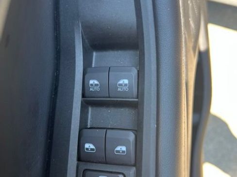 Certified 2025 Jeep Grand Cherokee L Altitude AWD/4WD image 19