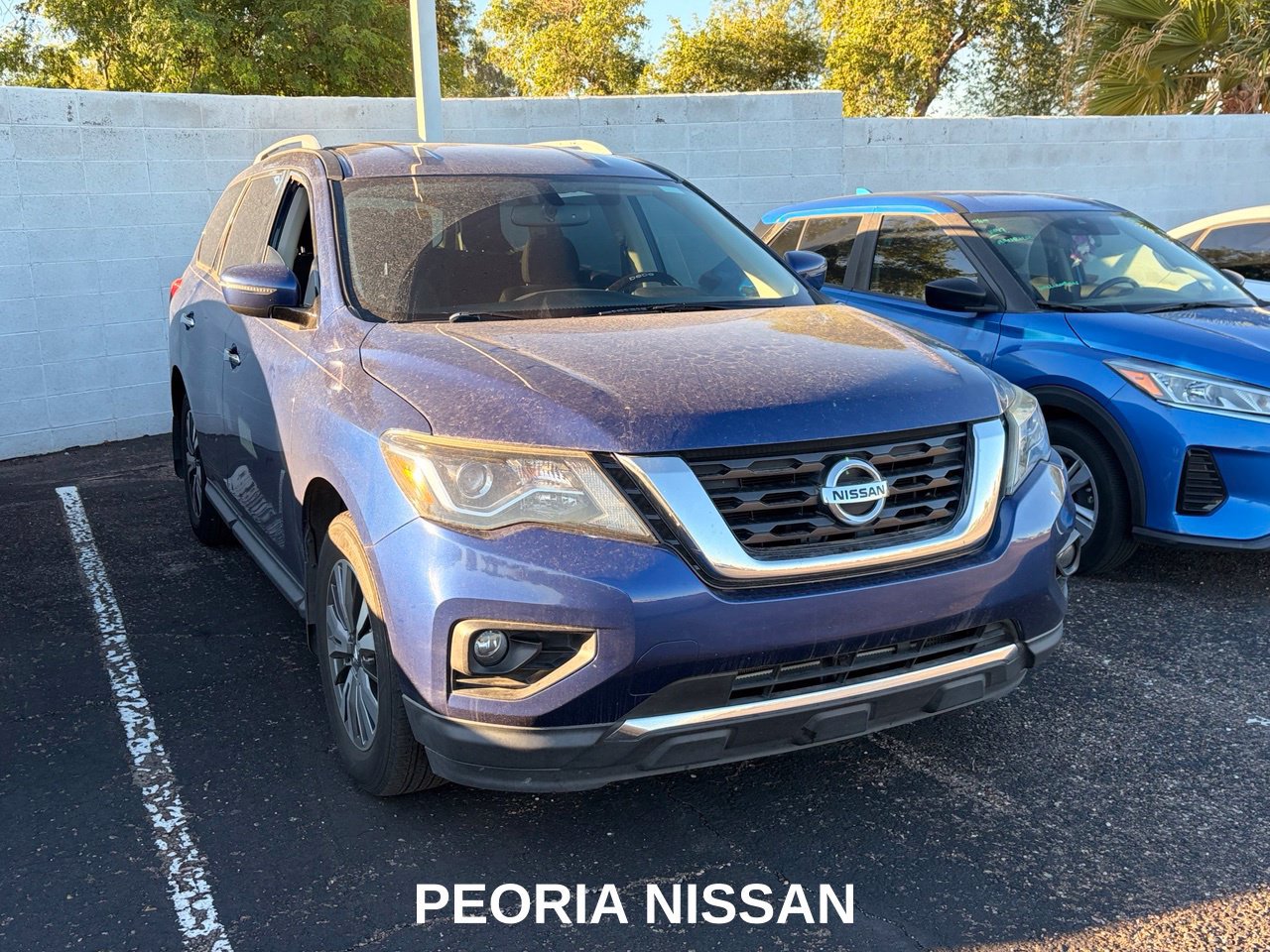 Used 2020 Nissan Pathfinder SV FWD image 4