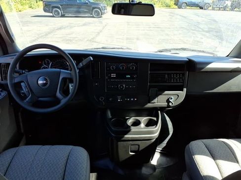 New 2025 GMC Savana 2500 w/ Enhanced Convenience Package image 22