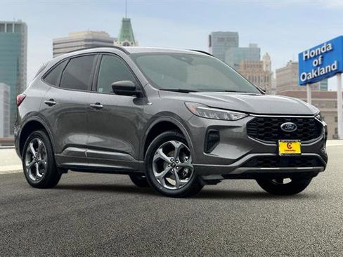Used 2024 Ford Escape ST-Line image 2