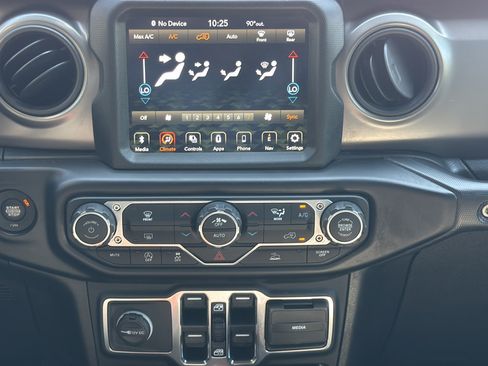 Used 2021 Jeep Wrangler Unlimited Sport AWD/4WD image 16