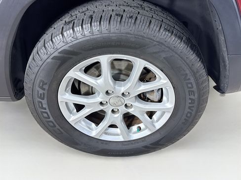 Used 2015 Jeep Cherokee Latitude image 36