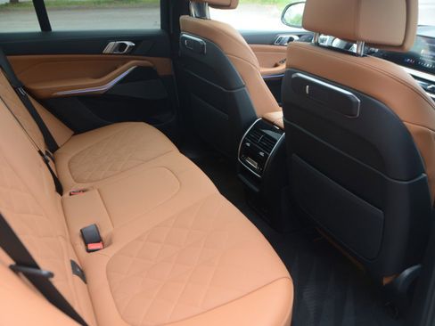 Used 2026 BMW X5 xDrive40i image 14