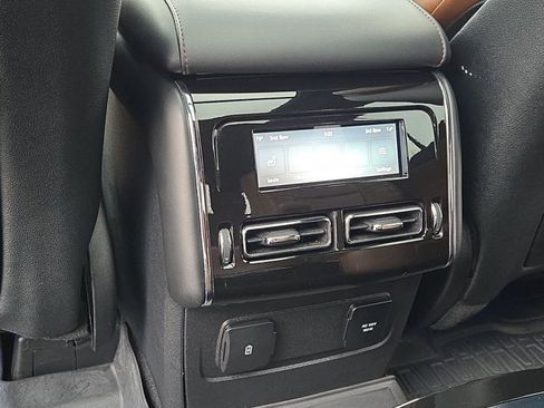 Used 2022 Lincoln Aviator Reserve w/ Equipment Group 201A image 18