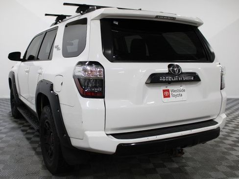 Used 2018 Toyota 4Runner TRD Off-Road Premium image 4