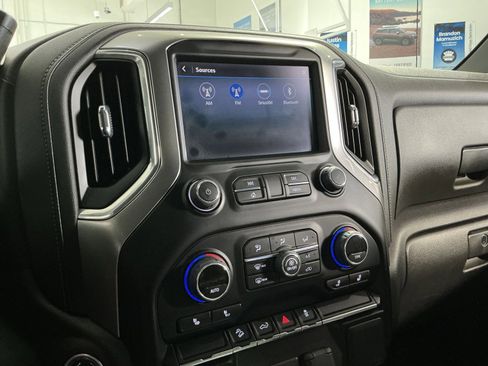 Used 2021 Chevrolet Silverado 1500 LT Trail Boss w/ Bed Protection Package image 26