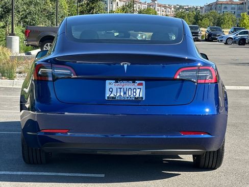 Used 2023 Tesla Model 3 Standard Range RWD image 5