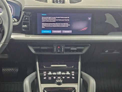 Certified 2025 Porsche Cayenne image 15