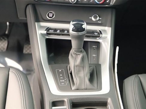 New 2025 Audi Q3 2.0T Premium image 21
