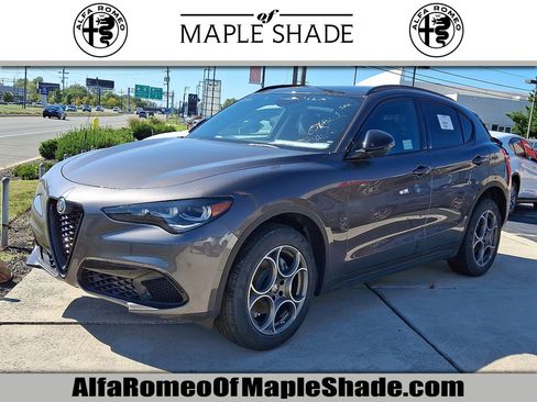 New 2025 Alfa Romeo Stelvio Sprint image 1