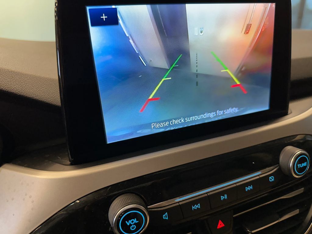 Used 2020 Ford Escape SE FWD image 14