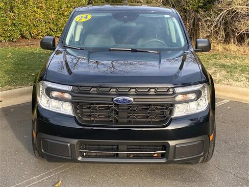 Used 2024 Ford Maverick XL image 2