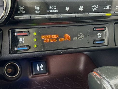 Certified 2019 Toyota RAV4 Limited w/ Cold Weather Package AWD/4WD image 20