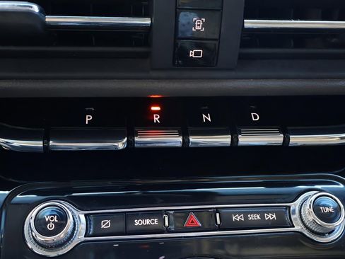 Used 2022 Lincoln Corsair Reserve image 25