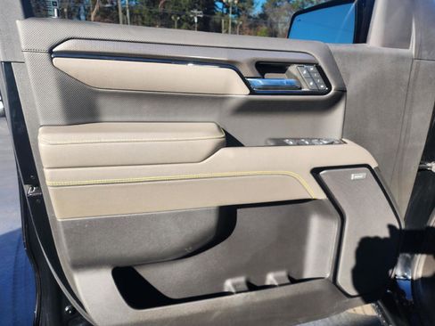 Used 2023 Chevrolet Silverado 1500 ZR2 w/ Technology Package image 15