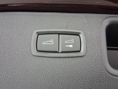 Used 2026 Porsche Macan image 35