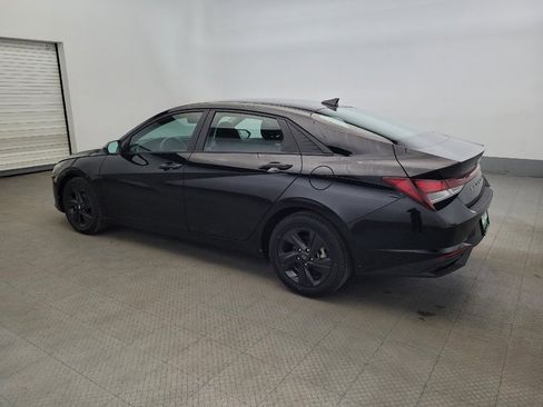 Used 2023 Hyundai Elantra SEL image 3