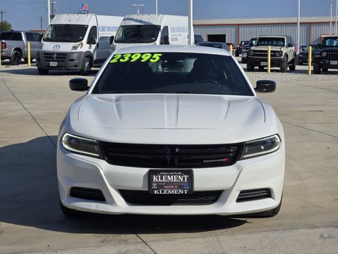 Used 2023 Dodge Charger SXT RWD image 3