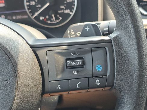 Used 2024 Nissan Rogue SV FWD image 21