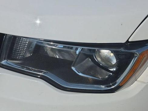Used 2019 Jeep Grand Cherokee Laredo w/ Laredo X Package AWD/4WD image 31